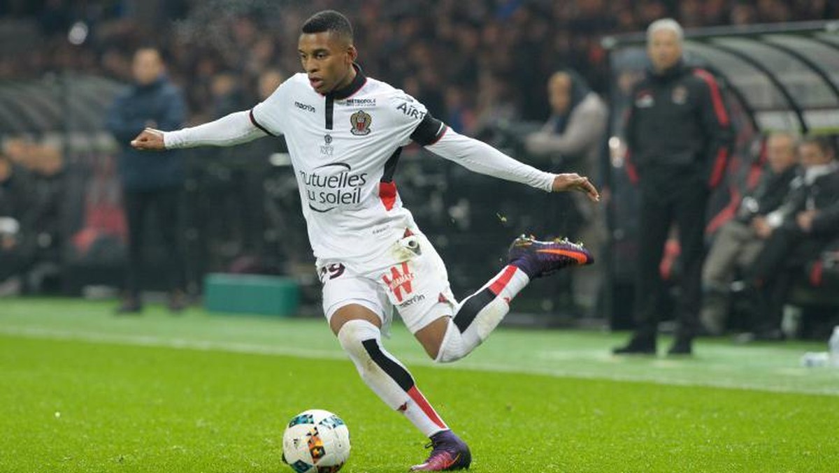 Dalbert Henrique jadi rekrutan terbaru Inter Milan (Foto: AFP PHOTO / FRED TANNEAU)
