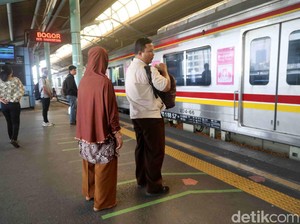Ada Masalah Listrik di Manggarai-Tn Abang, Perjalanan KRL Terganggu