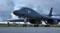 B-1B Lancer bersiap lepas landas dari pangkalan udara Andersen, Guam. U.S. Air Force/Tech. Sgt. Richard P. Ebensberger/Handout via REUTERS.