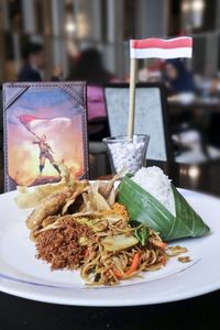 Sambut HUT RI, Ada Nasi Krawu, Seupan hingga Bebek Ingkung Sedap di Hotel Ini