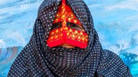 Mereka juga tidak tahu mulai dari kapan tradisi ini dilakukan dan siapa yan memulainya. Namun ada kepercayaan yang menyebutkan bahwa menggunakan topeng sudah mereka lakukan sejak pemerintahan Portugis (BBC)
