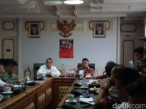 Rakor dengan Mendes, Mendagri Singgung Penggeledahan KPK di Malang