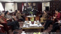 Dalam pertemuan tersebut, Zulkifli menambahkan jika sifat MPR hanya penyadaran ke masyarakat tentang Pancasila. Menurutnya, MPR berada di level pertama atau sebagai pembuka jalan. Sehingga perlu pendalaman lebih lagi terhadap penyadaran Pancasila.
