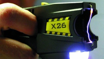 Pistol kejut. (Foto: Internet, data: Uber)