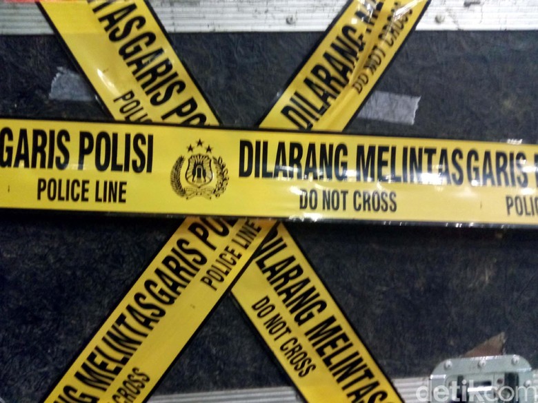 Densus 88 Gerebek Rumah di Tangerang, 2 Orang Ditangkap Densus 88 Gerebek Rumah di Tangerang, 2 Orang Ditangkap