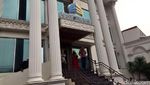 Bos Tersangka, Begini Suasana Kantor Pusat First Travel