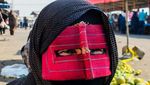 Foto: Wanita Bertopeng dari Iran