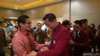 Agus menyambut Sandiaga.