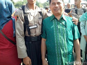 Cerita Agus Disabilitas yang Anaknya Lulus SPN dengan Nilai Terbaik
