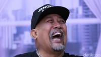 Penasaran? Simak berita dan videonya terus di detikHOT!