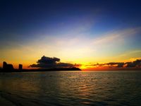 Indahnya sunset di Pantai Tumon (Visit Guam/Facebook)