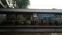Stasiun Jurangmangu Tangerang Selatan.