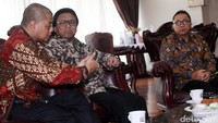 Pertemuan tersebut juga dihadiri Romo Benny yang memberikan masukan mengenai Pancasila.