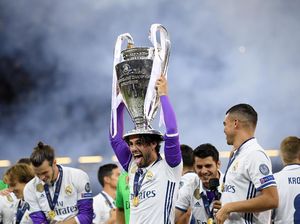 MU Sempat Pantau Isco, Batal Dikontrak Karena Kepalanya Terlalu Besar