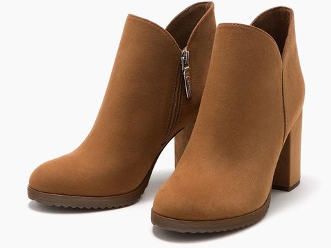 Bershka Diskon Hingga 50%, T-shirt Mulai dari Rp 79 Ribu