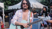 Namun tiba-tiba saja Marcello Tahitoe merubah penampilannya itu. (Dok. detikHOT)