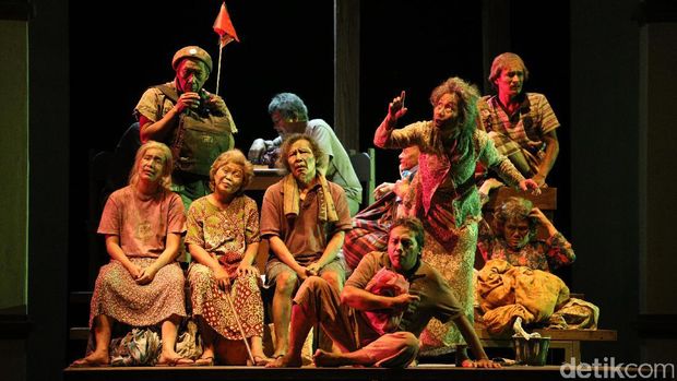 'Warisan' Teater Koma: Antara Korupsi dan Utang Negara 