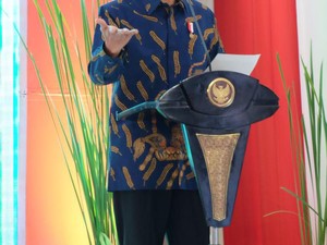 Jokowi: Pemda yang Percepat Urus Izin Jangan Cuma Dikasih Piala
