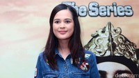 Cut Meyriska saat ditemui di acara prescon drama kolosal Saur Sepuh The Series di kawasan Senayan, Jakarta Pusat, Rabu (9/8). Pool/Ismail/detikFoto.