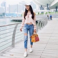 Jamie Chua dan Nurdian lalu bercerai di tahun 2011, namun bukan berarti hidup mewahnya berhenti. Ia justru mendapatkan tunjangan dari mantan suami, Rp 3,2 miliar perbulannya.