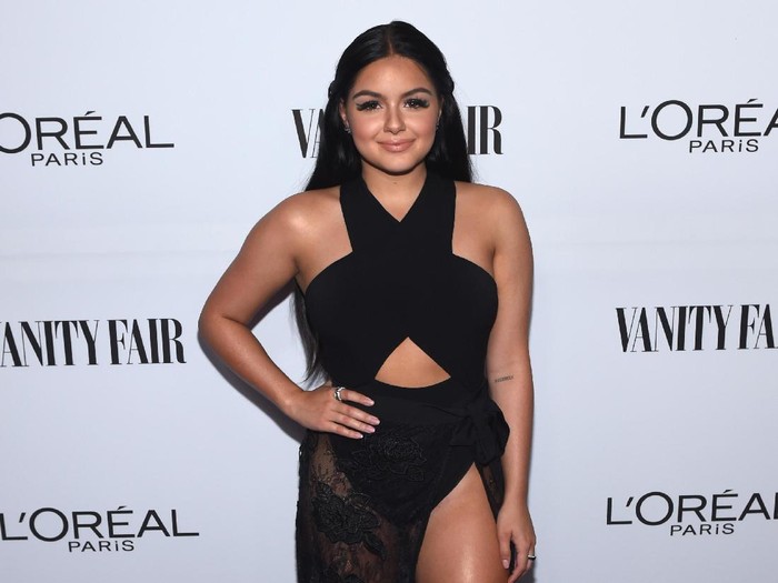 WEST HOLLYWOOD, CA - FEBRUARY 21:  Actor Ariel Winter attends Vanity Fair and LOreal Paris Toast to Young Hollywood hosted by Dakota Johnson and Krista Smith at Delilah on February 21, 2017 in West Hollywood, California.  (Photo by Emma McIntyre/Getty Images for Vanity Fair)