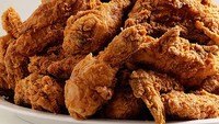 Bubbas Cooks Country; Dallas, TX, memiliki Ayam yang dibalut dengan susu dan rempah-rempah, ditaburi tepung dan digoreng.  Foto: Istimewa