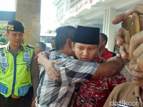 Gelandangan melahirkan dikembalikan ke keluarga/