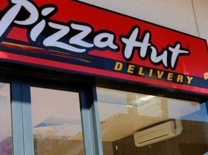 Gerai Pizza Hut Harus Bayar Kekurangan Gaji Pegawainya Rp 200 Juta