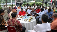 Agendanya membahas percepatan pembangunan infrastruktur prioritas guna meningkatkan pertumbuhan ekonomi Jambi antara lain : pembangunan jalan akses ke Pelabuhan Muara Sabak, Jembatan Batanghari III, Daerah Irigasi (DI) Batang Asai, DI Limung Singkut, infrastruktur permukiman dan penyediaan perumahan. Dok. PUPR.