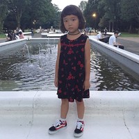 Ternyata gaya Coco yang eksentrik juga tak luput dari selera orangtuanya. Ibu Coco, Misato mempunyai toko barang vintage di Tokyo bernama Funktique. Foto: Dok. Instagram/coco_pinkprincess