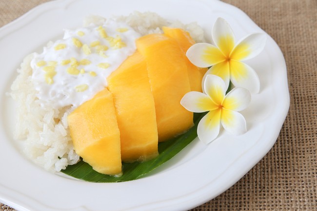 Legit Manis Mango Sticky Rice Ada di 5 Resto Thailand Ini