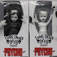 Terinspirasi film Psycho, dua boneka berikut tampil dengan ekspresi menyeramkan. Jika Anda ingin mengoleksinya Living Dead Dolls berikut masih dijual di sejumlah sejumlah situs. Foto: ist