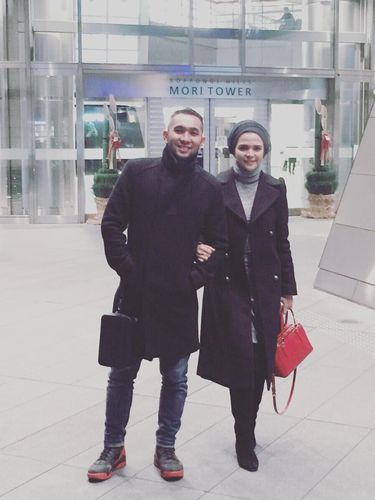 Foto: Gaya Hijab Simpel Rozmaniar, Istri Enji yang Baru Ditalak Cerai