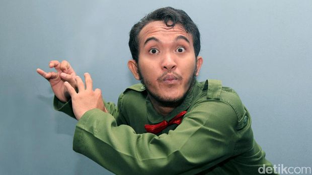 Caisar Tak Pernah Pulang Pasca Joget Lagi, Syahnaz Dilamar Jeje