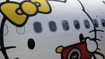 Foto: Kamu yang Suka Hello Kitty Harus Naik Pesawat Ini