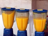 Jus mangga, salah satu bahan untuk membuat sorbet.