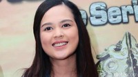 Pesinetron berusia 25 tahun itu terlihat manis dengan gaya kasualnya. Pool/Ismail/detikFoto.