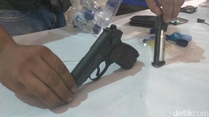 Polisi Sita Airsoft Gun Anggota Dewan Aceh yang Ditangkap Nyabu