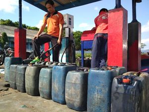 Nelayan Trenggalek Tolak Pencabutan Subsidi Solar