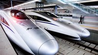 Harmony CRH380A di China dengan kecepatan 379 km/jam. Kereta ini melayani rute Shanghai-Hangzhou. (Chinadaily)