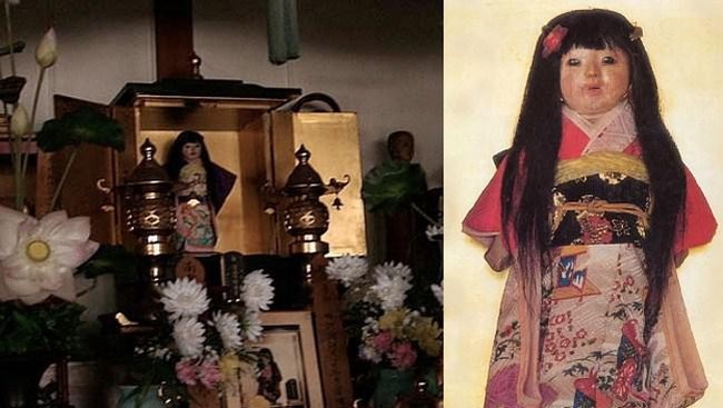 Boneka Okiku ini juga punya cerita seram. Kabarnya Okiku diberikan seorang kakak lelaki kepada saudarinya. Tapi saudari itu kemudian meninggal. Lalu Okiku diduga dirasuki arwah saudari tersebut karena rambutnya selalu tumbuh selama 75 tahun. Foto: ist