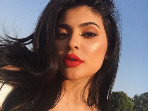 Bibir Kylie Jenner Terancam Tak Seksi Lagi Selama Hamil 