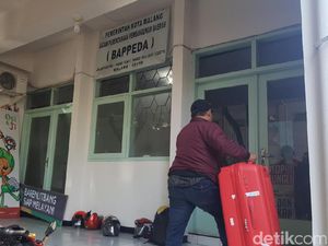 KPK Geledah Kantor Barenlitbang dan ULP Pemkot Malang