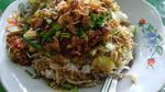 Bagaimana Kalau Siang Ini Jajan Ketoprak, Lotek dan Lengko Berbumbu Kacang?