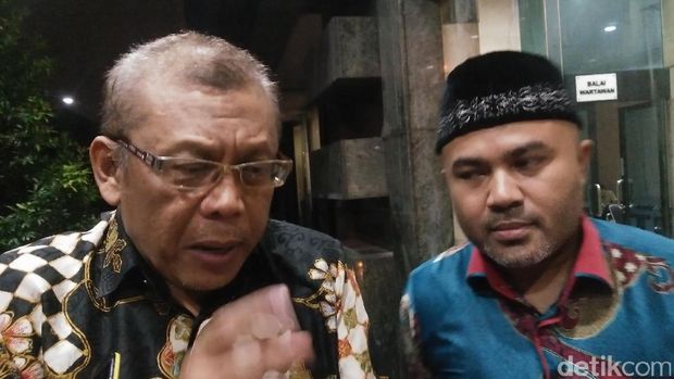 Pengacara bos First Travel,  Eggy Sudjana di Bareskrim Polri.