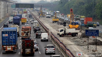 Foto: Tol Jakarta-Cikampek Layang Mulai Dibangun