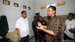 Foto: Pansus Angket KPK Cek Safe House di Depok