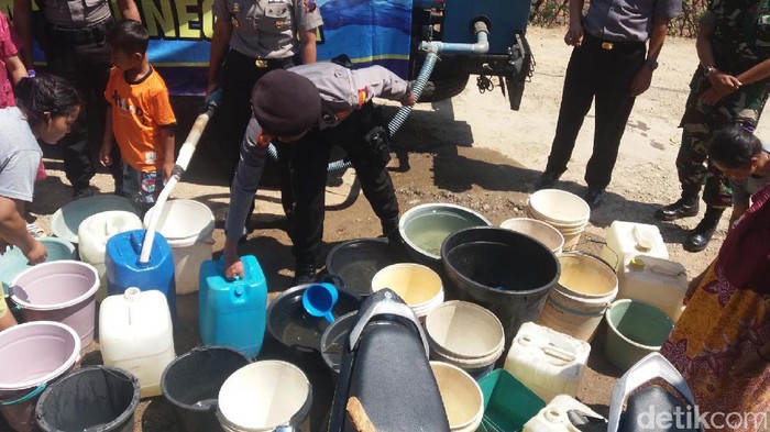 Warga Bulukuning, Banjarnegara Antre Air Bersih