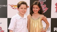 Ariel bersama Nicholas Elia saat berpose di premiere Speed Racer pada tahun 2008. Jesse Grant/Getty Images.