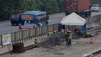 Keberadaan tol ini tentunya akan memperlancar dan memangkas biaya logistik maupun delivery time sehingga bisa lebih efisien. Agung Pambudhy/detikcom.